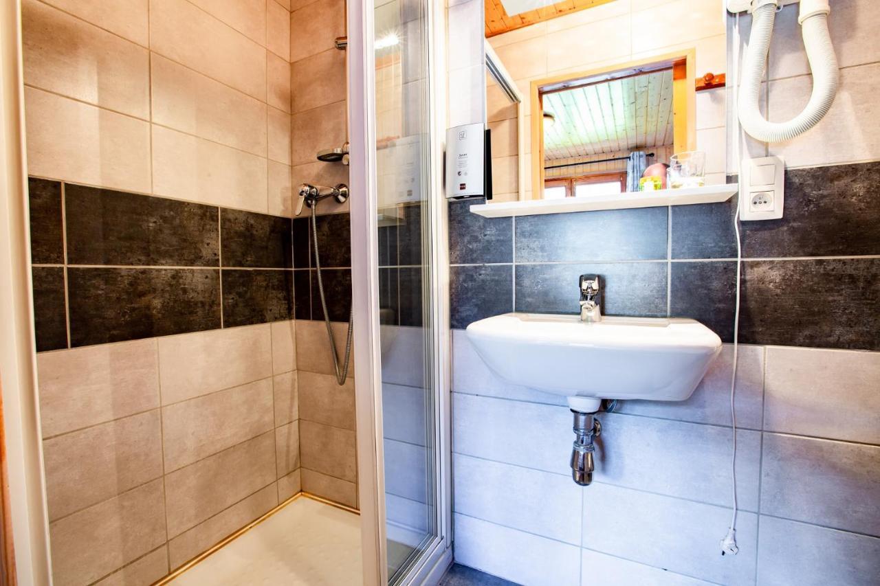 Hotel Les Bruyeres Morzine Bagian luar foto