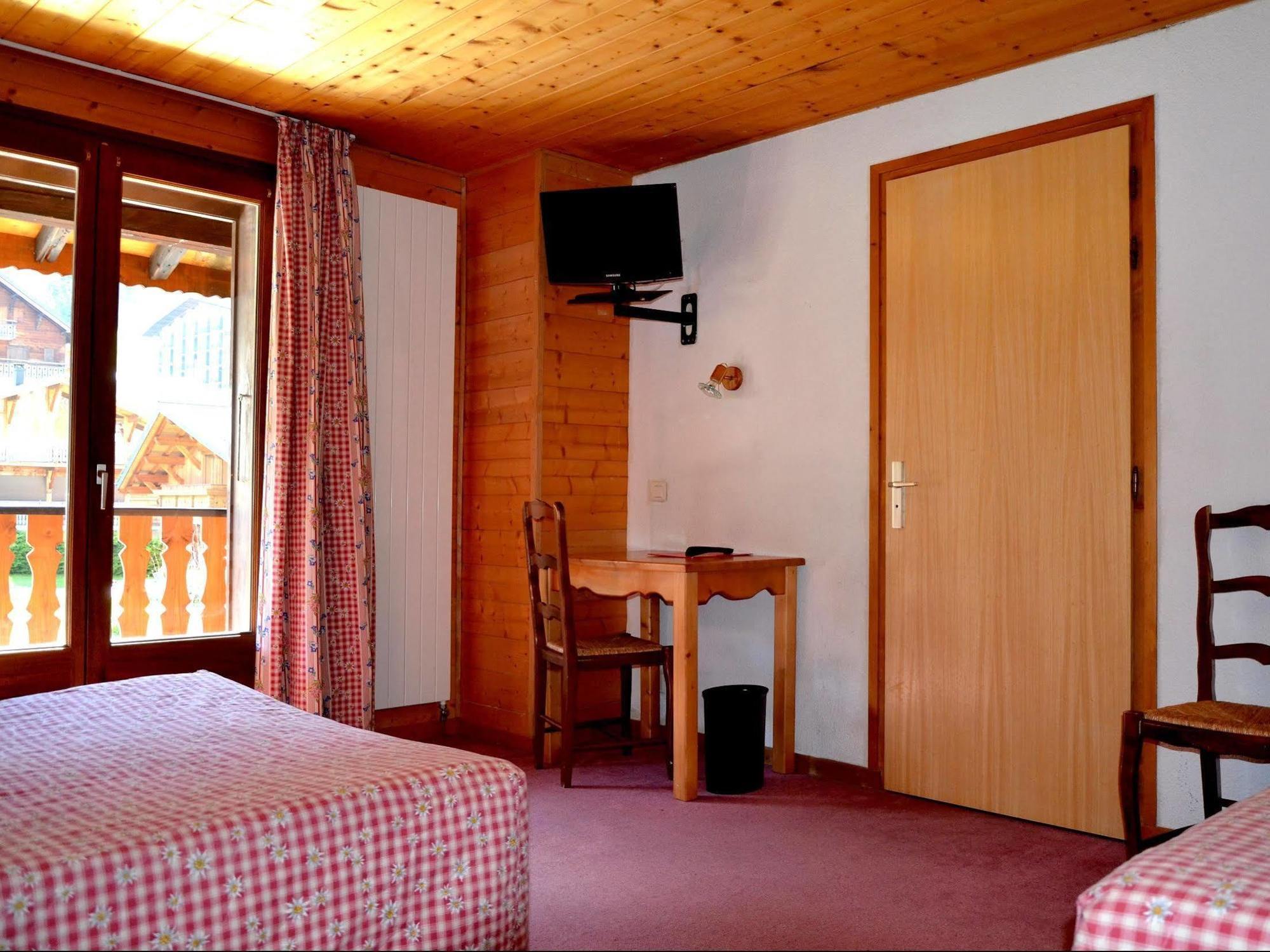 Hotel Les Bruyeres Morzine Bagian luar foto