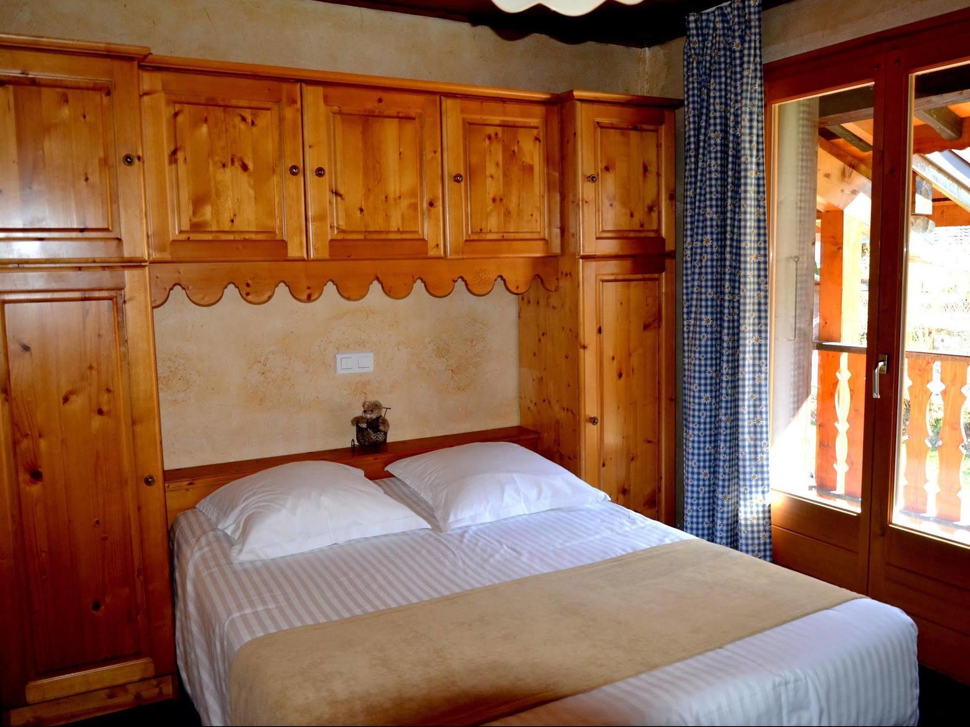 Hotel Les Bruyeres Morzine Bagian luar foto