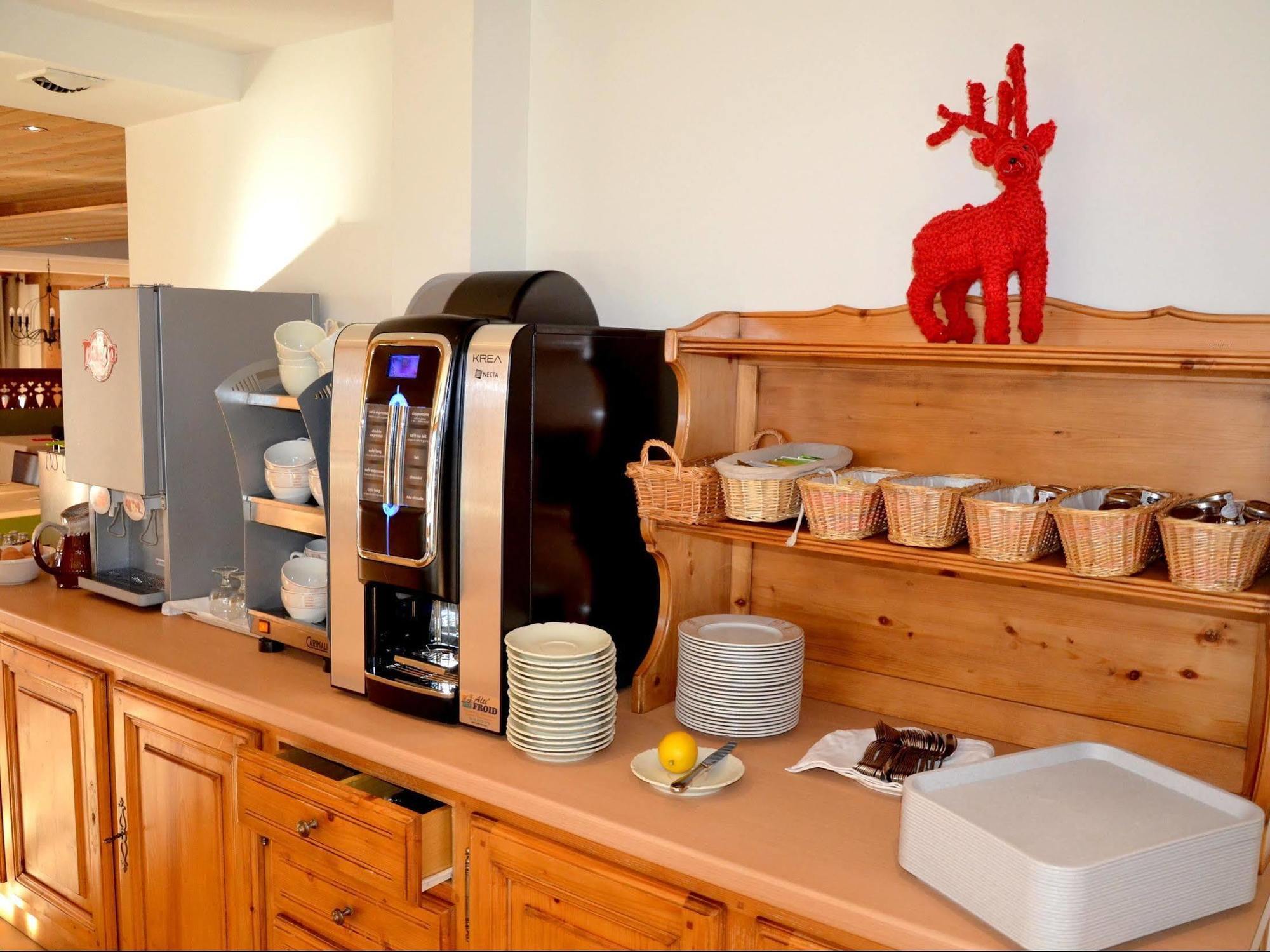 Hotel Les Bruyeres Morzine Bagian luar foto