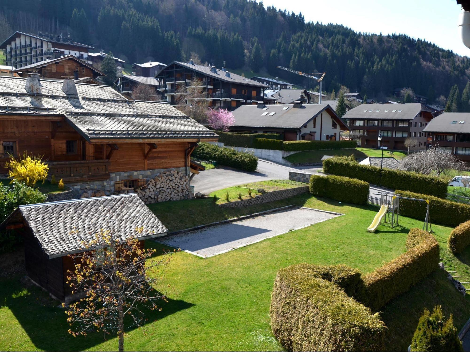 Hotel Les Bruyeres Morzine Bagian luar foto