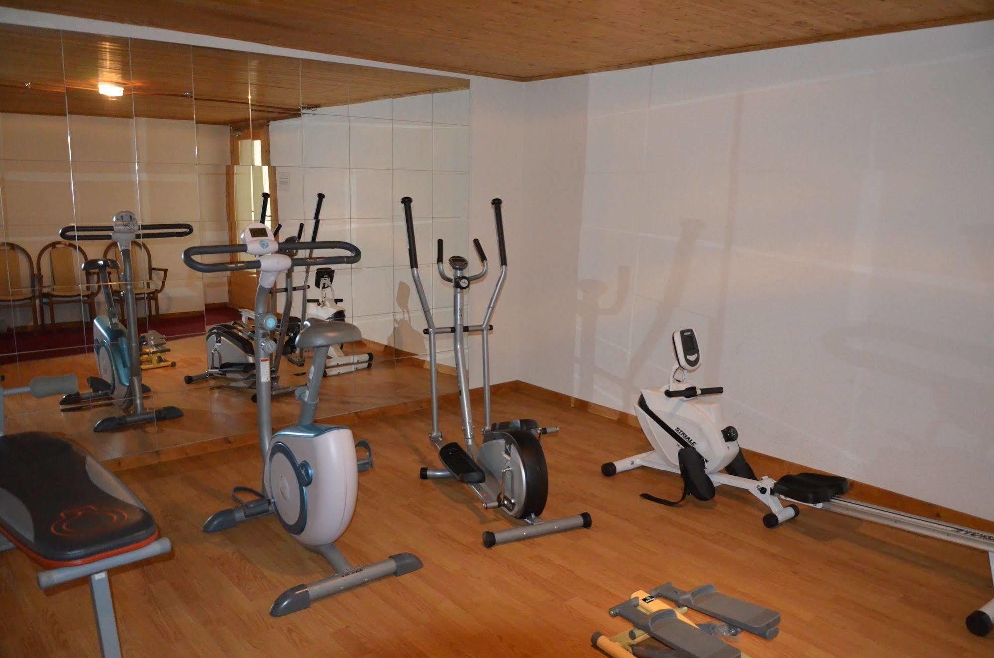 Hotel Les Bruyeres Morzine Bagian luar foto